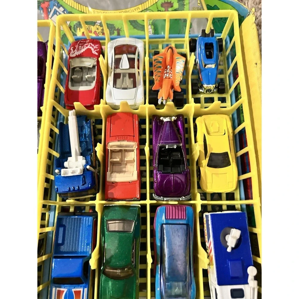 Vintage Matchbox‎ Case And 26 Cars Mostly All Vintage 90's